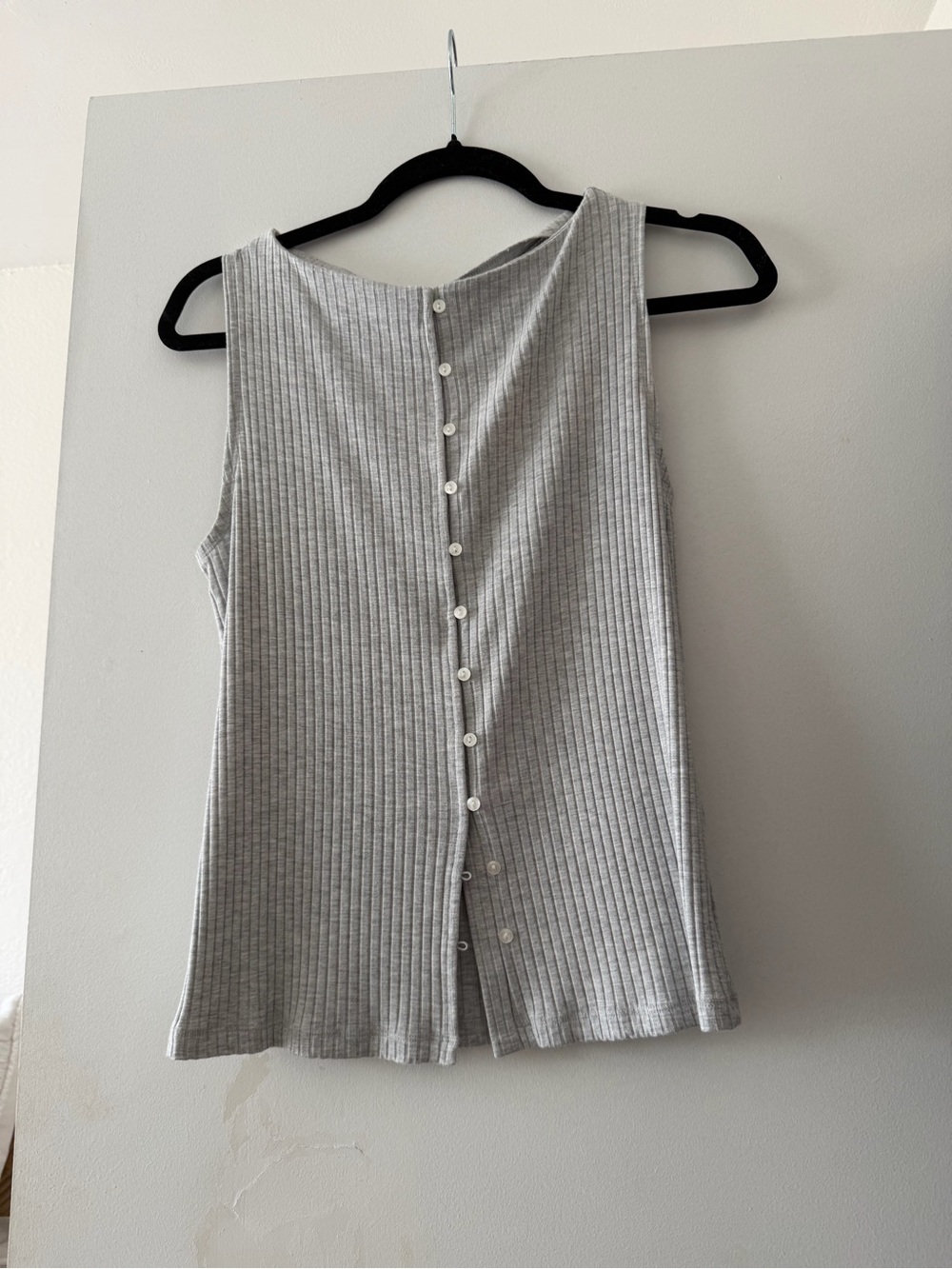 Abercrombie & Fitch Light Gray Ribbed Button-Back Tank